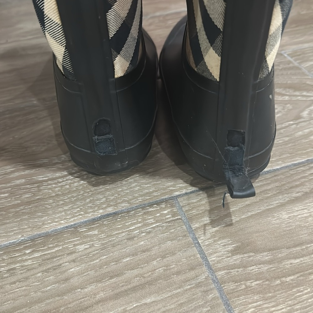 Burberry Rain Boots - Picture 4 of 5